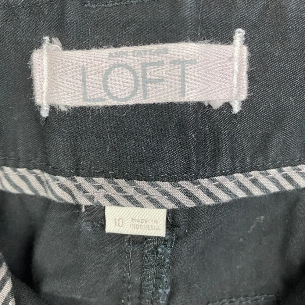 Ann Taylor Loft Wide Leg Casual Pants Women's 10 Black Button Flap Mid‎ Rise